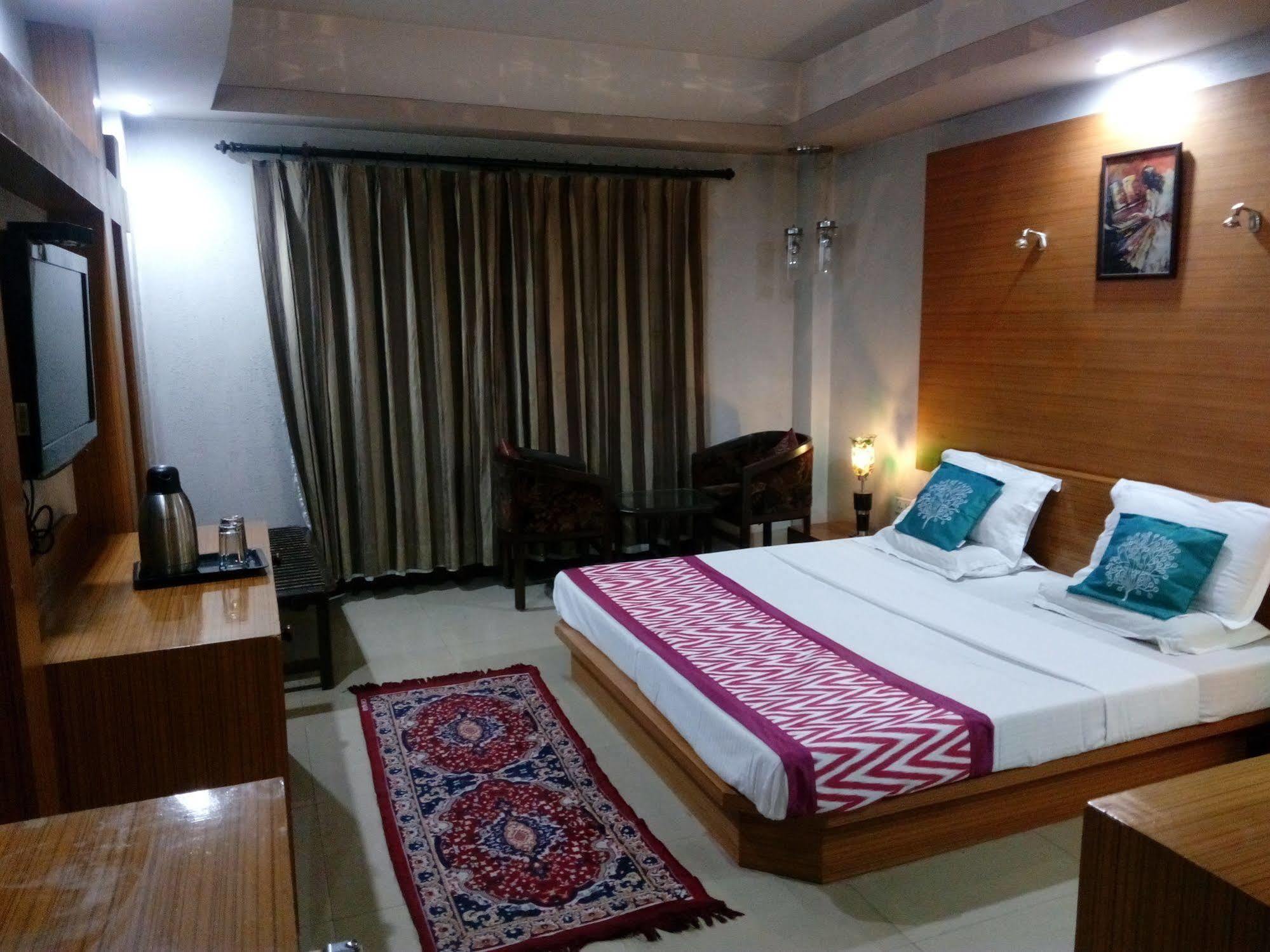 Hotel Snow Princess Manāli Εξωτερικό φωτογραφία